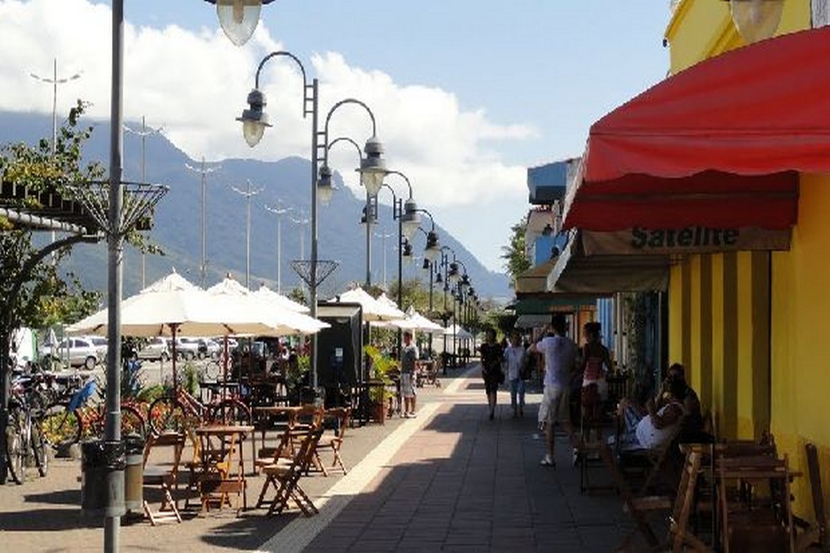 São Sebastião: Charme Histórico e Navegação 2